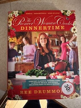 The Pioneer Woman Dinnertime Cookbook - Red & Black Cover